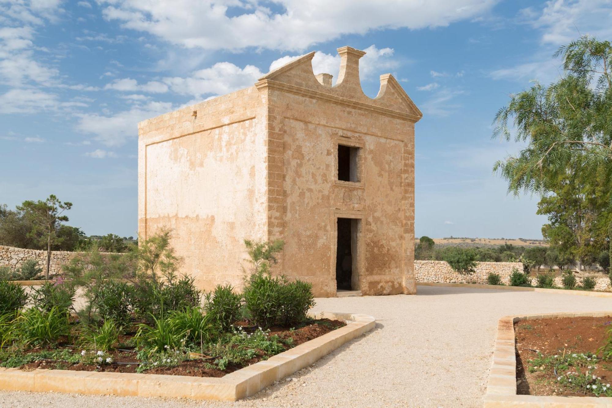 Masseria Donna Menga - The Leading Hotels Of The World Torre Lapillo Exterior foto